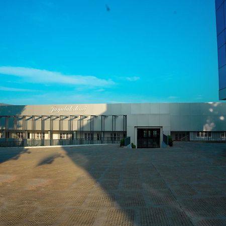 Jayalakshmi Residency Hotel Vaduvanchal ภายนอก รูปภาพ