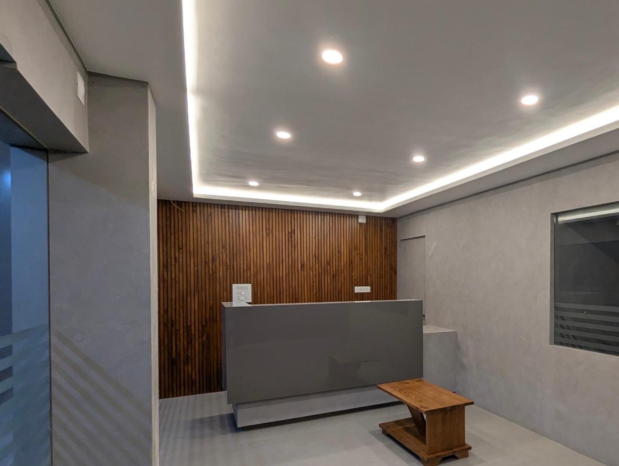 Jayalakshmi Residency Hotel Vaduvanchal ภายนอก รูปภาพ